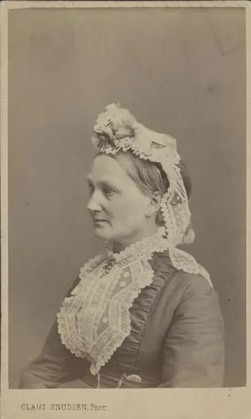 Svart-hvitt fotografi av Jensine Werenskiold.