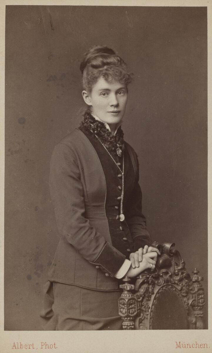 Fotografi av Sofie Werenskiold. Svart-hvitt.