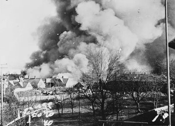 Ødeleggelser etter bombing av Kristiansund (kopi)