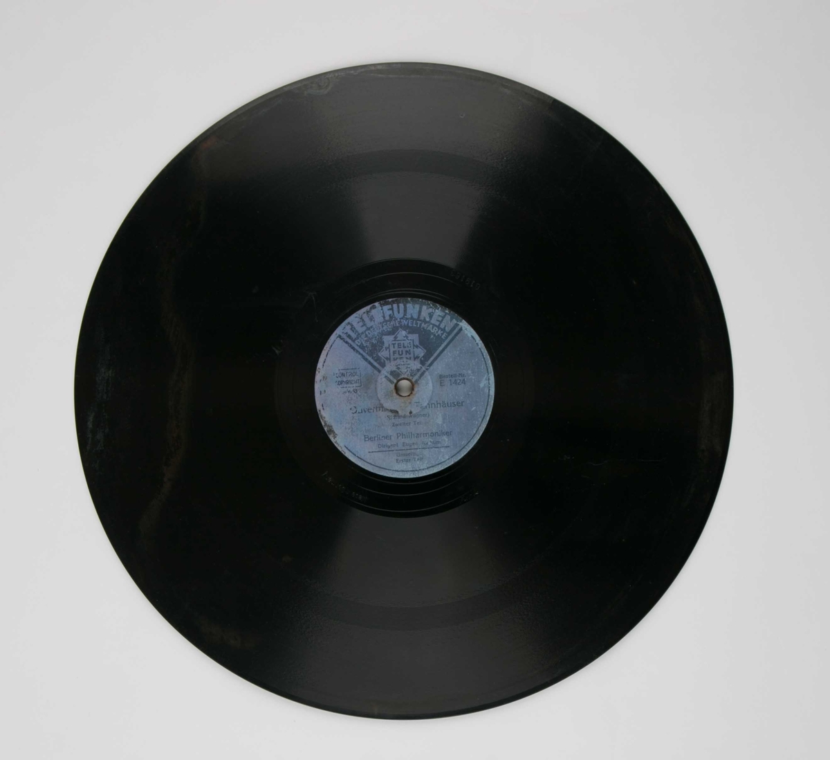 Grammofonplater: Fra det tyske skipet FRANKENWALD som grunnstøtte og sank 6.1.1940 ved Solund. "Ouvertüre zu Tannhäuser" av Richard Wagner spilt av Berlinger Philharmoniker.