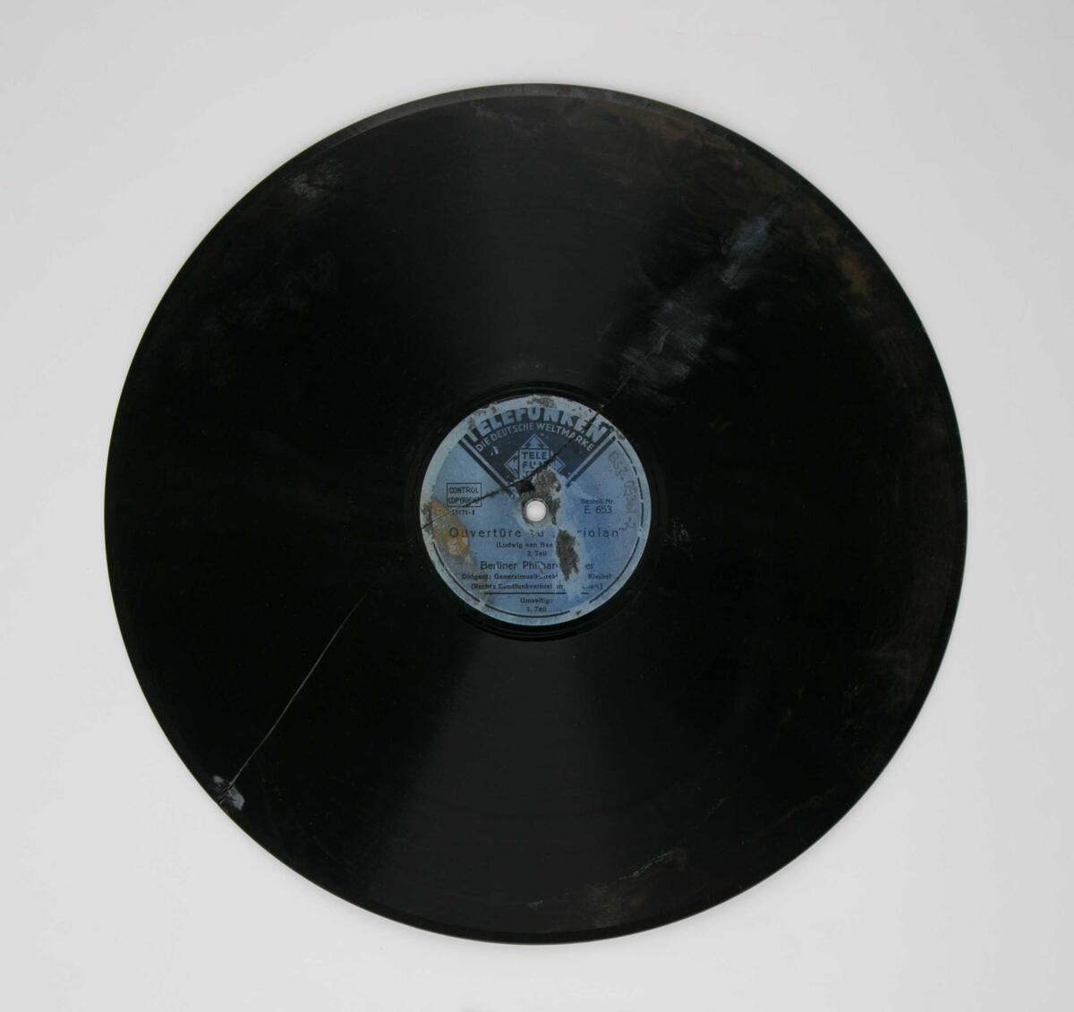 Grammofonplater: Fra det tyske skipet FRANKENWALD som grunnstøtte og sank 6.1.1940 ved Solund. "Ouvertüre zu Coriolan" av Ludwig van Beethoven spilt av Berlinger Philharmoniker.