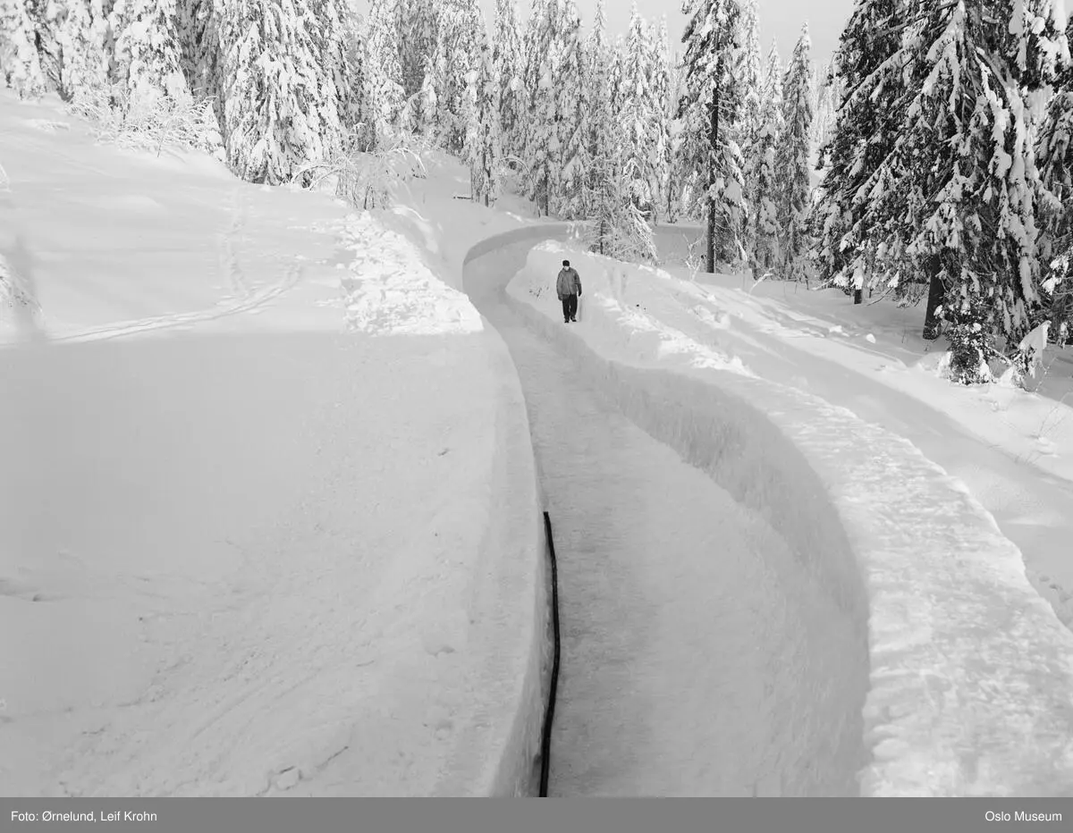 bobsleighbane, annen kurve ovenfra, mann