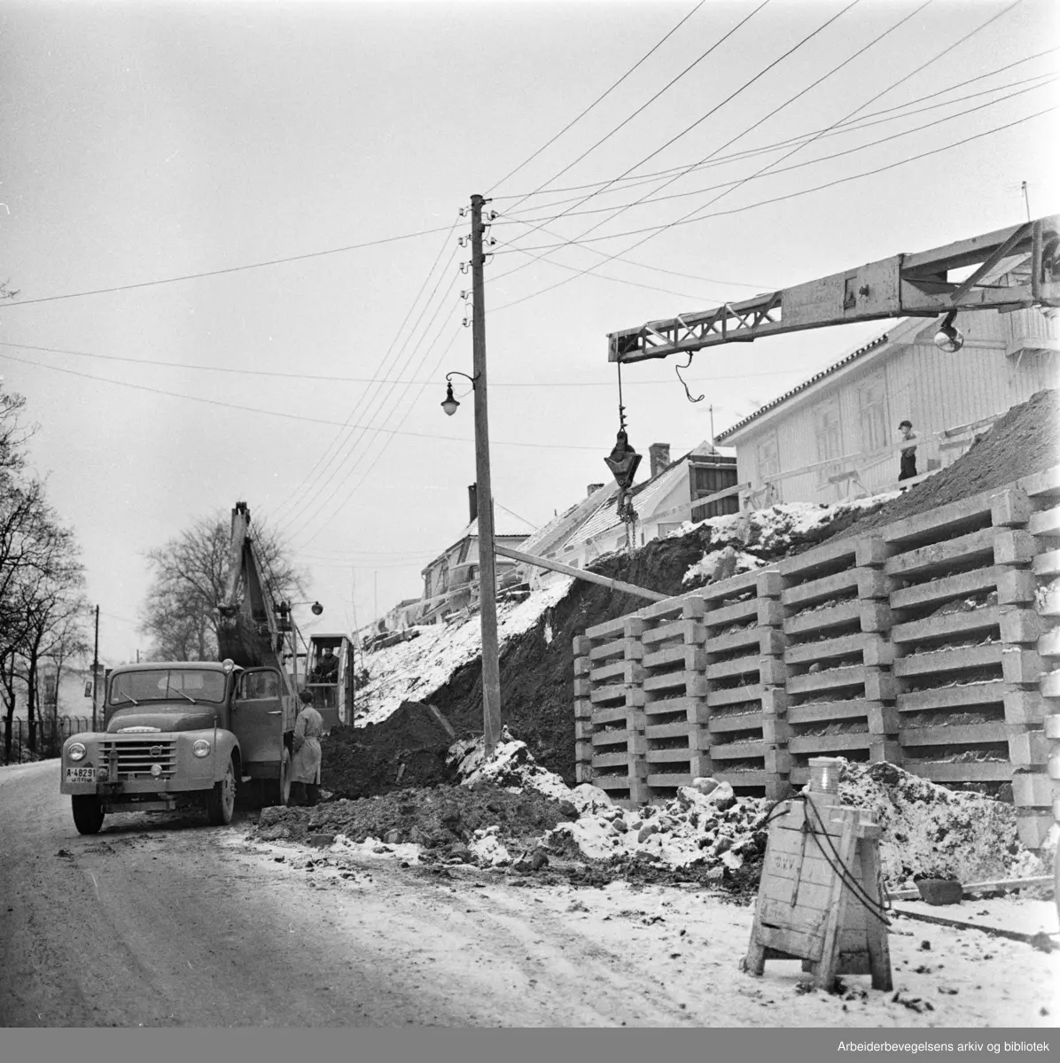 Enebakkveien utvides ved Vålerenga. Januar 1961