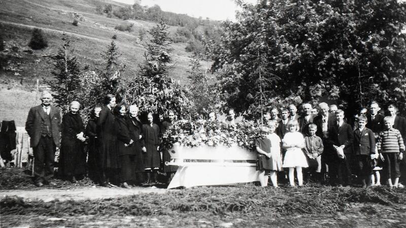 Gravferd på Viste Flekkelijordet  74/6, Vestre Slidre.