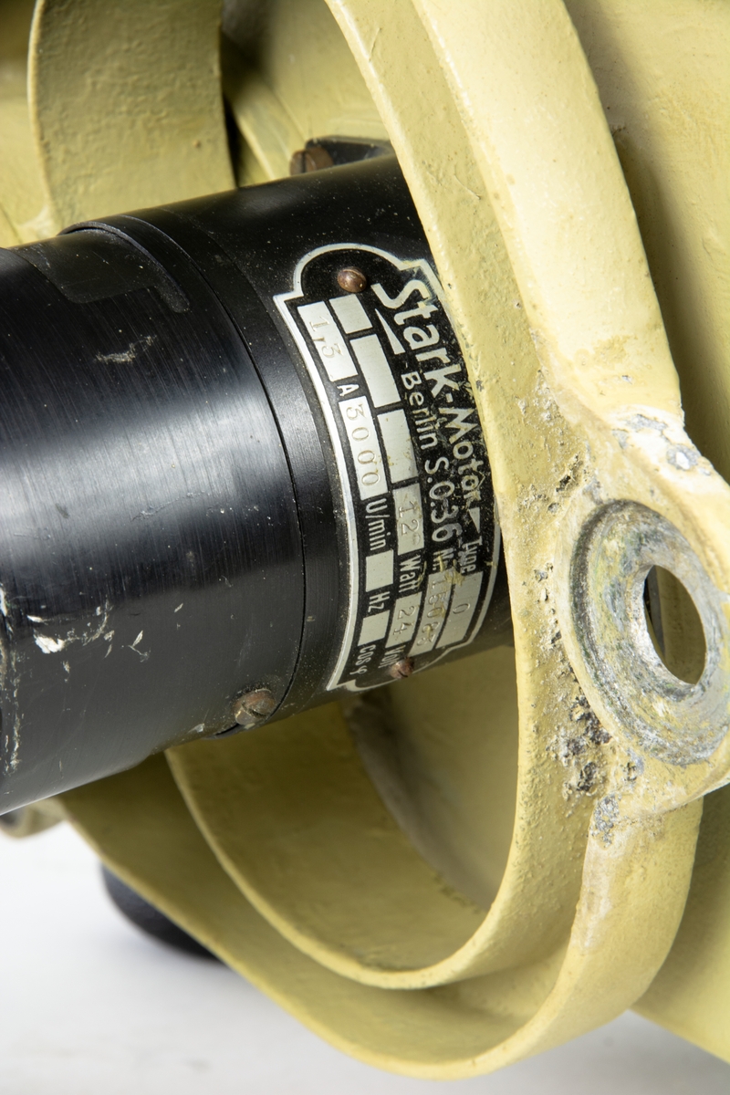 Bombsikte förvaras i förvaringslåda.