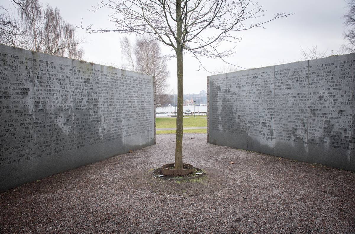  Estoniamonument på Djurgården.