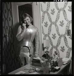 1687 Ingrid Bergman U.S.A Huvudrollen i Broadway-pjäsen Joan