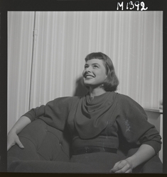 1687 Ingrid Bergman U.S.A Huvudrollen i Broadway-pjäsen Joan