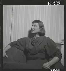 1687 Ingrid Bergman U.S.A Huvudrollen i Broadway-pjäsen Joan