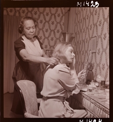 1687 Ingrid Bergman U.S.A Huvudrollen i Broadway-pjäsen Joan