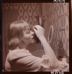 1687 Ingrid Bergman U.S.A Huvudrollen i Broadway-pjäsen Joan