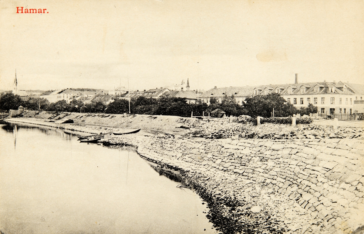 Postkort, Hamar, Strandgatehagene, bygging av jernbane, jernbanefylling, steinmuring, Victoria hotell, Victoriaundergangen bygges, åttemeterplanet,