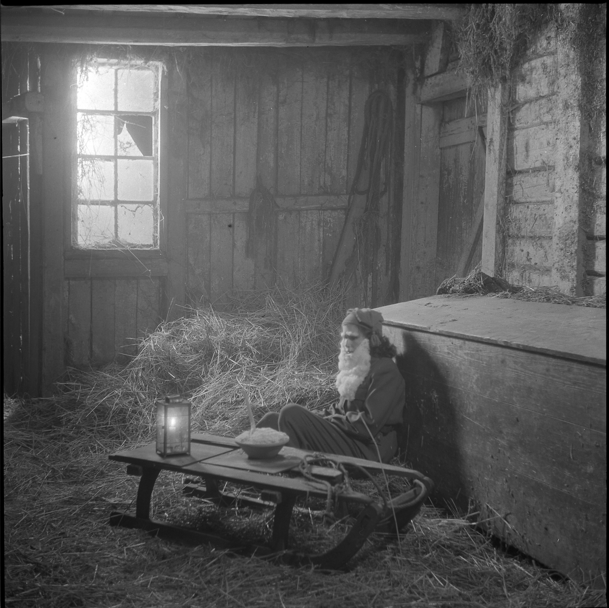 En jultomte fotograferad i Kristineholms ladugård. 