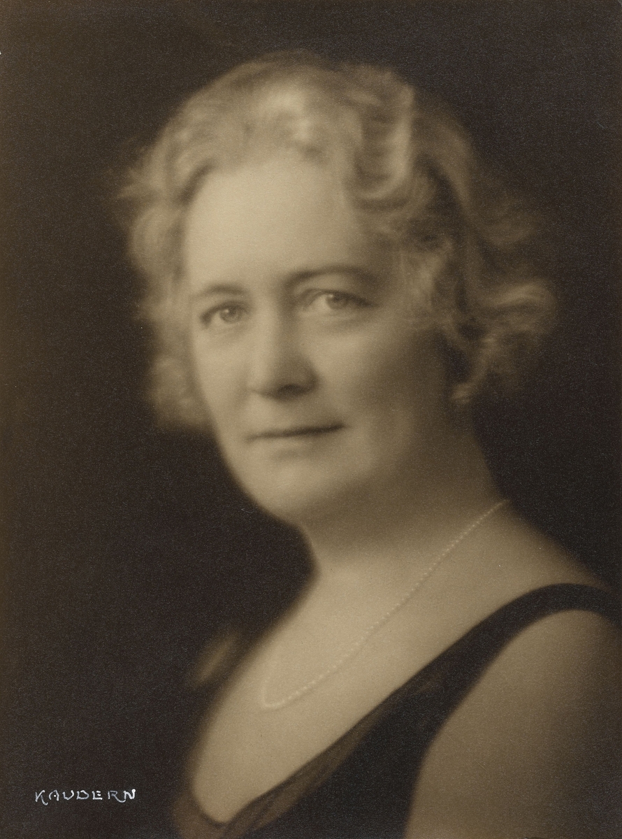 Hermanna Henrikke (Minken) Lenander.