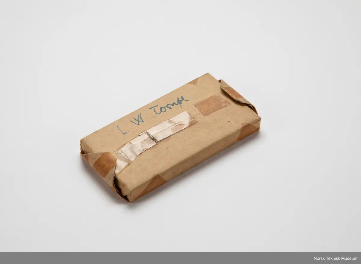 Trykkformelement, klisje, pakket inn i papir