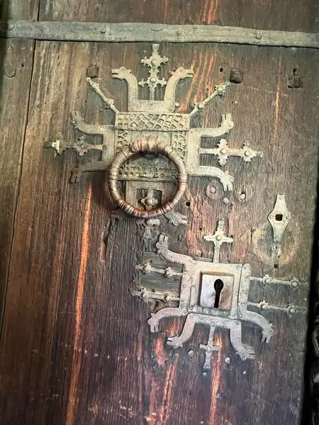 Smijernsbeslag på Høre stavkyrkje