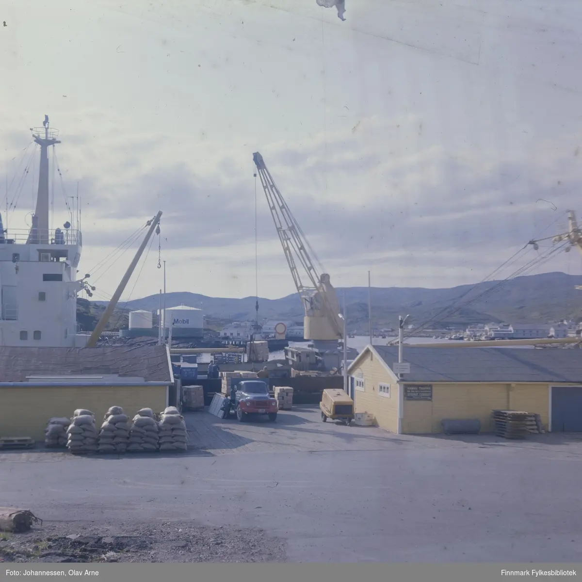 Foto av gamle Dampskipskaia i Båtsfjord (Finnmark)

Foto trolig tatt på 1960/70-tallet