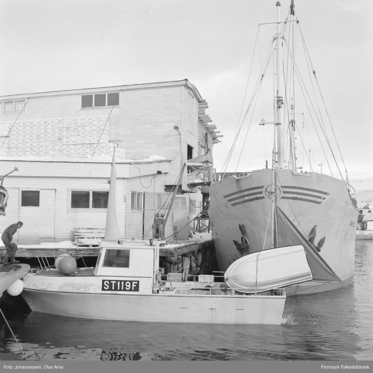 Foto fra  Kr. Voie kaien 


Liten båt fra Sør Trønderlag  som har registreringsnummer ST119F
