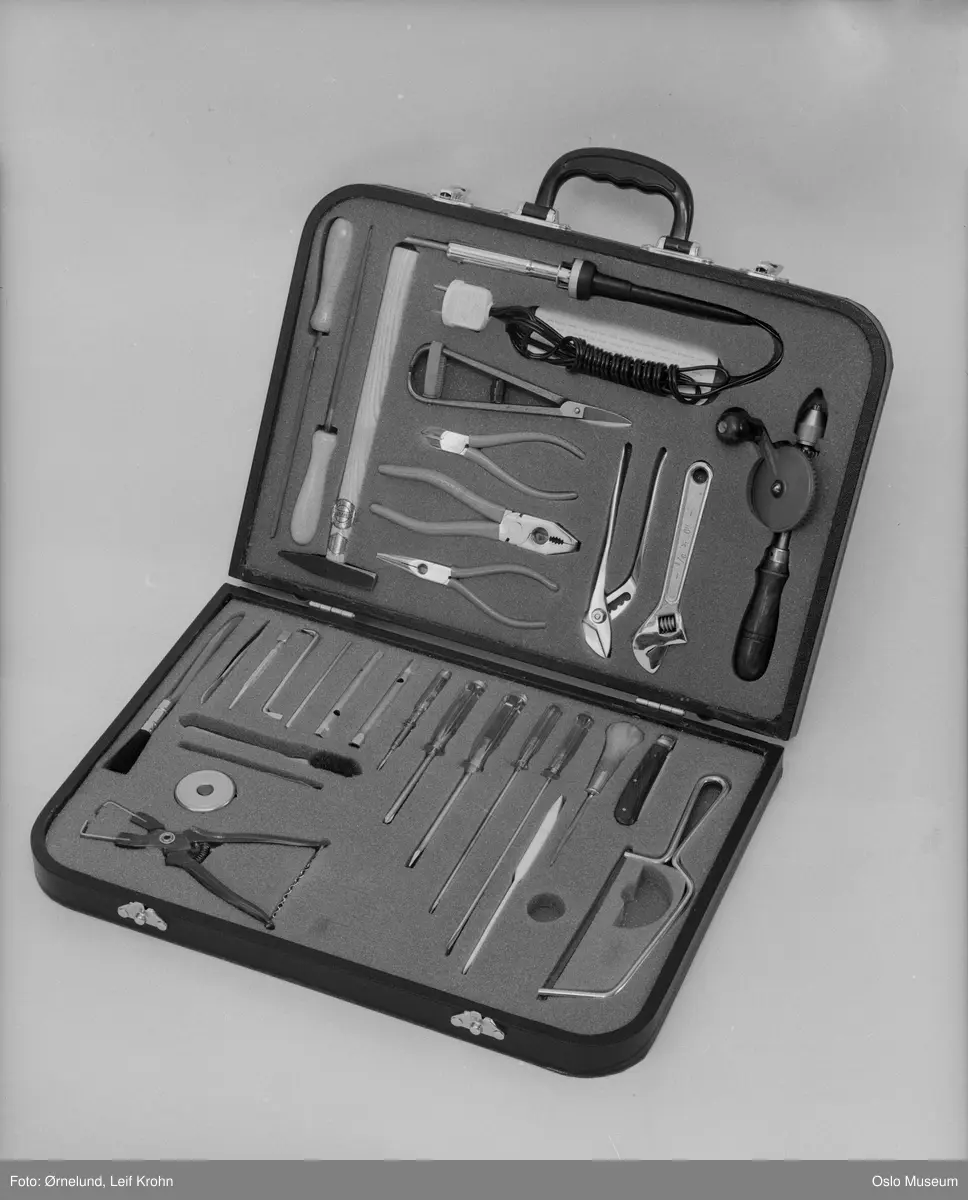 åpen verktøykoffert, verktøy