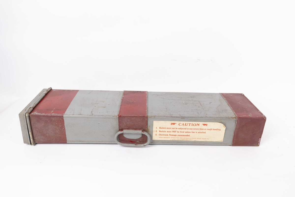 Redningsgevær. Schermuly Pistol Rocket Apparatus var et engelsk produsert gevær trolig rundt 1920-tallet. Ligger komplett i en rektangulær transportkasse i metall. Til utskyting av redningsline. Raketter er tømt for drivladninger. 
Schermuly's Pistol Rocket Apparatus (SPRA), er en linjekasteanordning designet av William Schermuly,