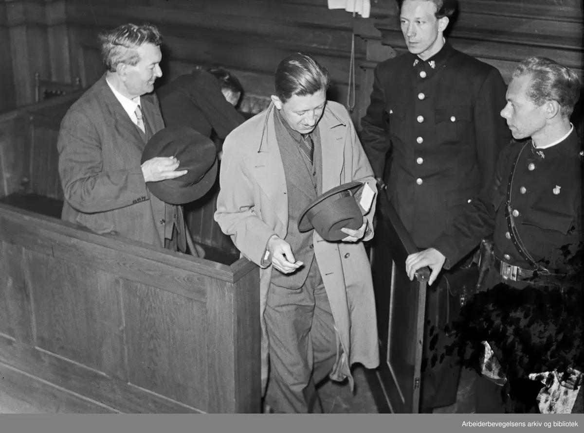 Landssvikoppgjøret. Tidligere LO-formann Halvard Olsen og tidligere sekretær i Norsk Kommuneforbund Erling Olsen i lagmannsretten 30. april 1946.