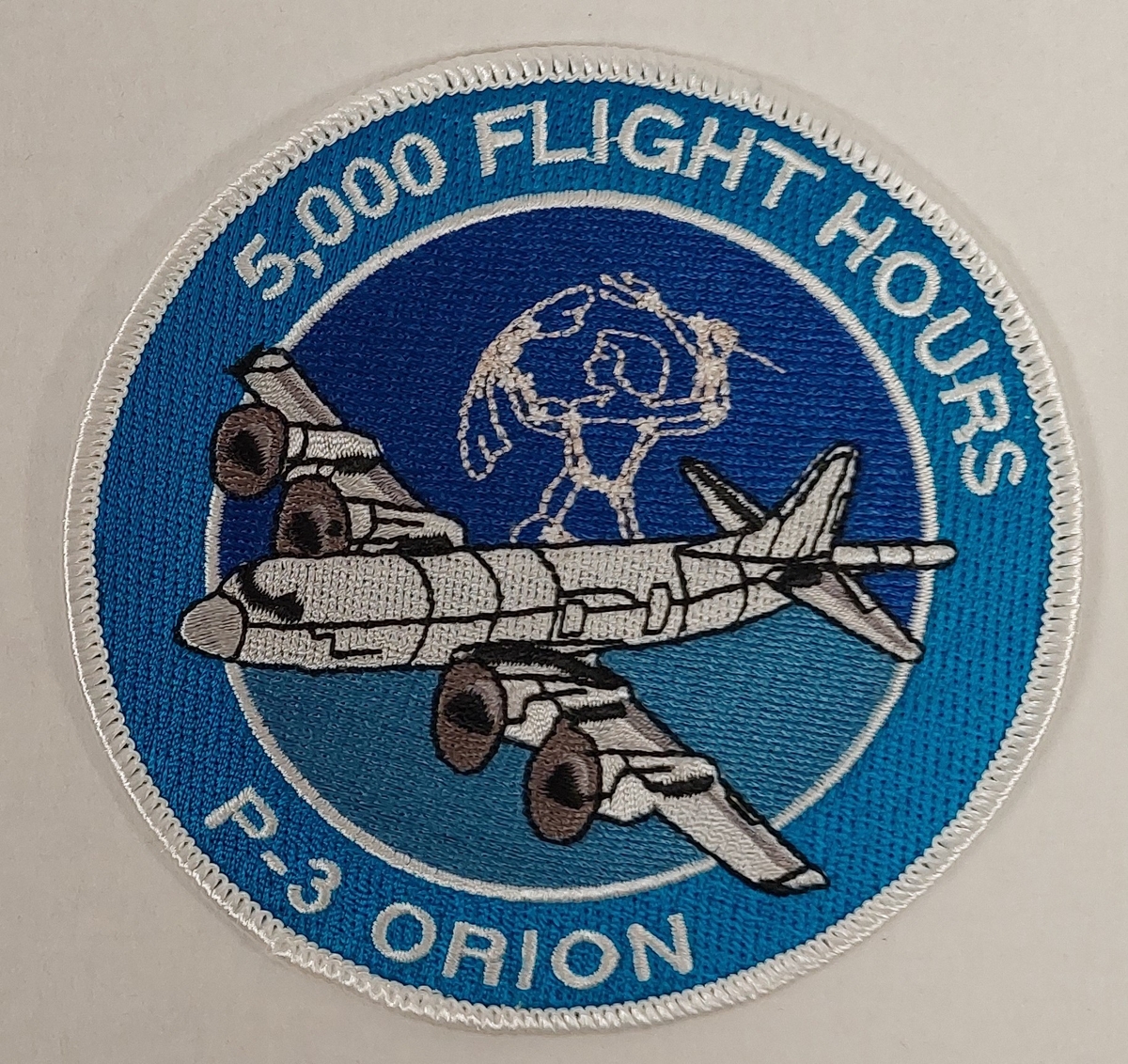 P-3 Orion fly i sentrum