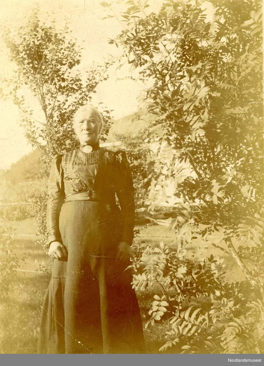 Kristianna Emilie Eidisdtr. Gregusen, født i 1845, fra Stegen på Engeløya.