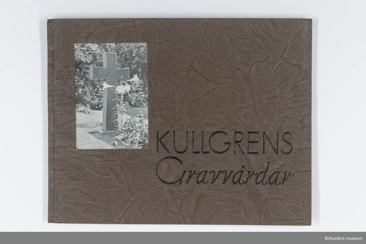 Reklambroschyr för Granitaktiebolaget Kullgrens Enkas gravvårdar, 1930-tal.