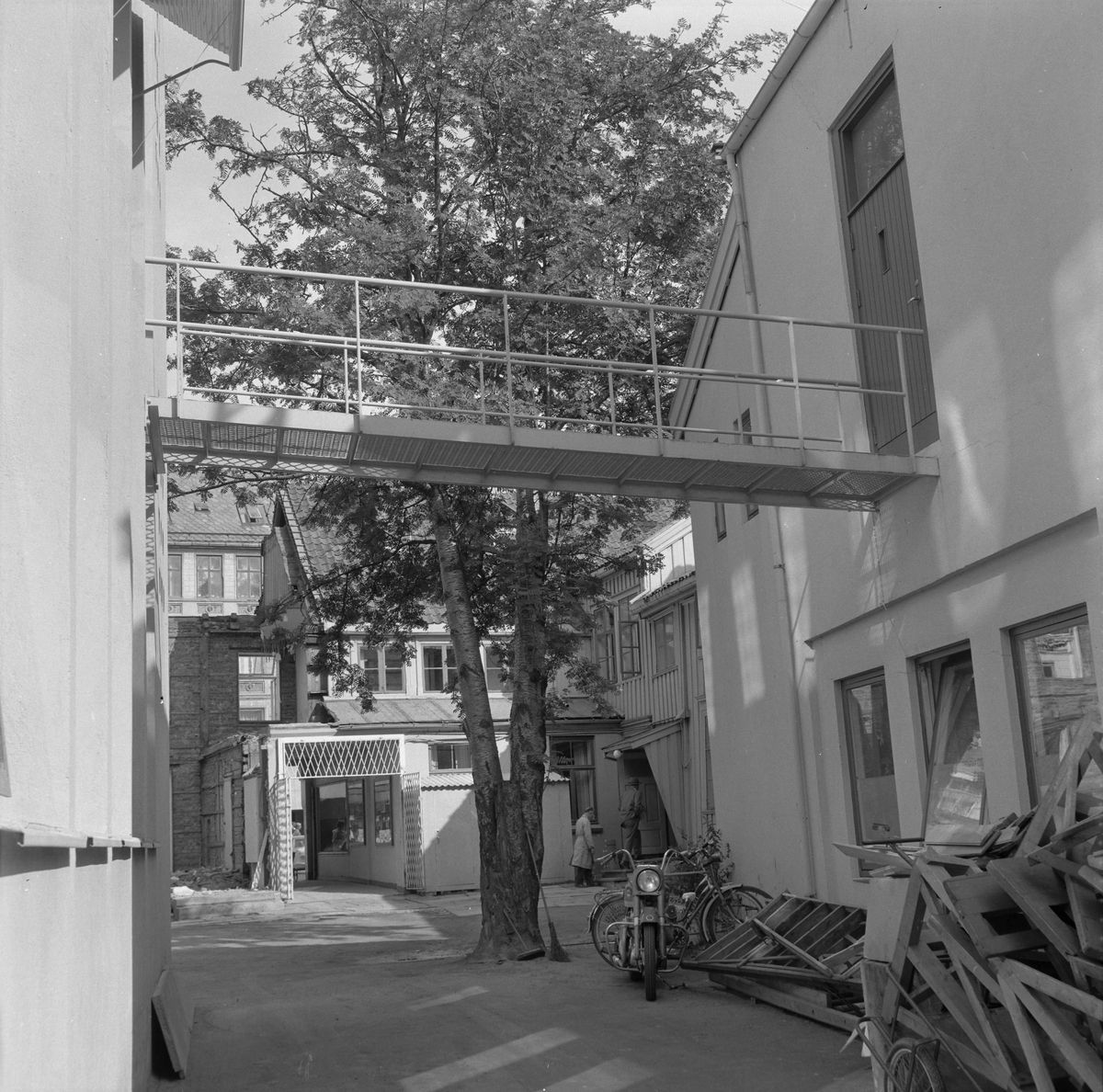 Bakgården hos fotograf Schrøder med atelier og fargelaboratorium