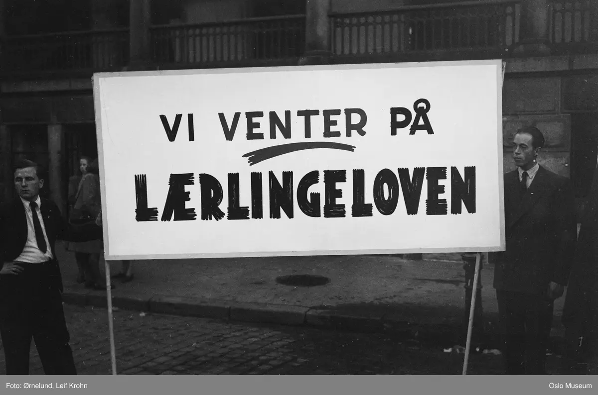 Arbeiderungdommens dag, parole: Vi venter på lærlingeloven, menn