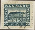 Frimärke ur Gösta Bodmans filatelistiska motivsamling, påbörjad 1950.
Frimärke från Danmark, 1920. Motiv av Söderborg slott på Als Minne av Nord-Slesvigs återförening med Danmark. 1920.