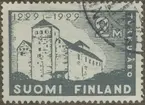 Frimärke ur Gösta Bodmans filatelistiska motivsamling, påbörjad 1950.
Frimärke från Finland, 1929. Motiv av Åbo (Turku) Slott Åbo Slott 700 år: 1229-1929.