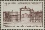 Frimärke ur Gösta Bodmans filatelistiska motivsamling, påbörjad 1950.
Frimärke från Frankrike, 1952. Motiv av Huvudentréen till slottet Versailles Paris