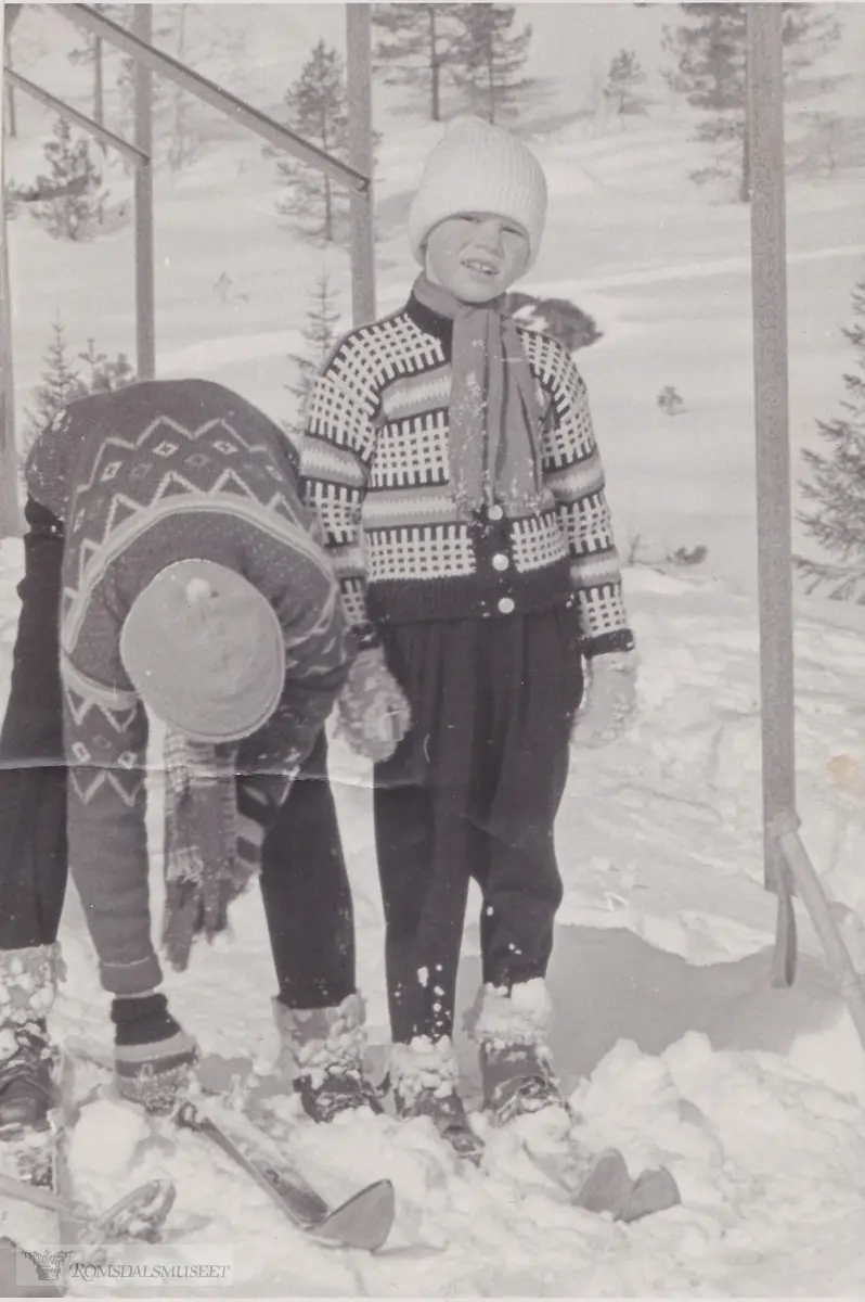 Hans Egil og Frøydis er Styrkår og Eline Farstads barn.