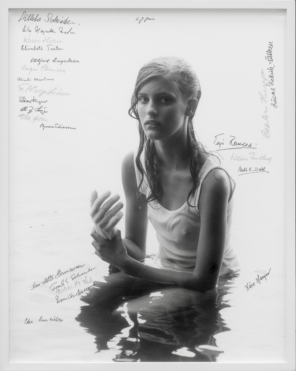 Signed by Seniors [Fotografi]