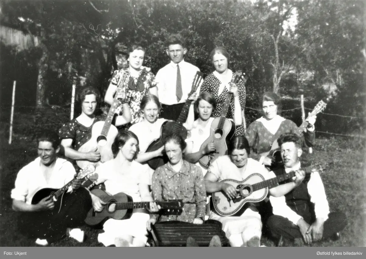 Varteig Strengemusikk 1934, stiftet 1933. Navneliste.