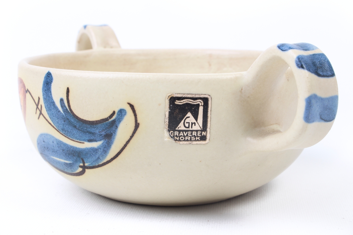 Sukkerskål med to hanker fra Graveren med dekor inspirert av rosemaling.