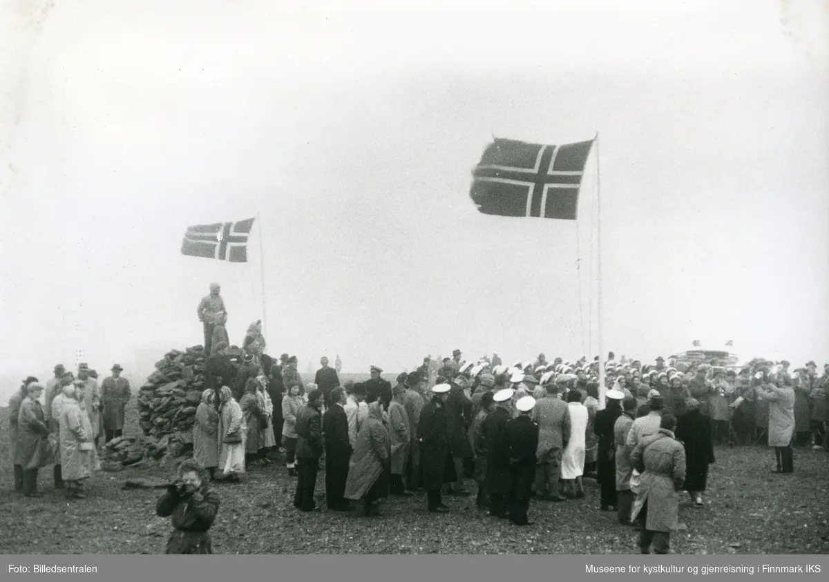 Nordkappfestivalen 1956. Fra den offisielle åpningen av Nordkappveien på Nordkapp. 30.06.1956.