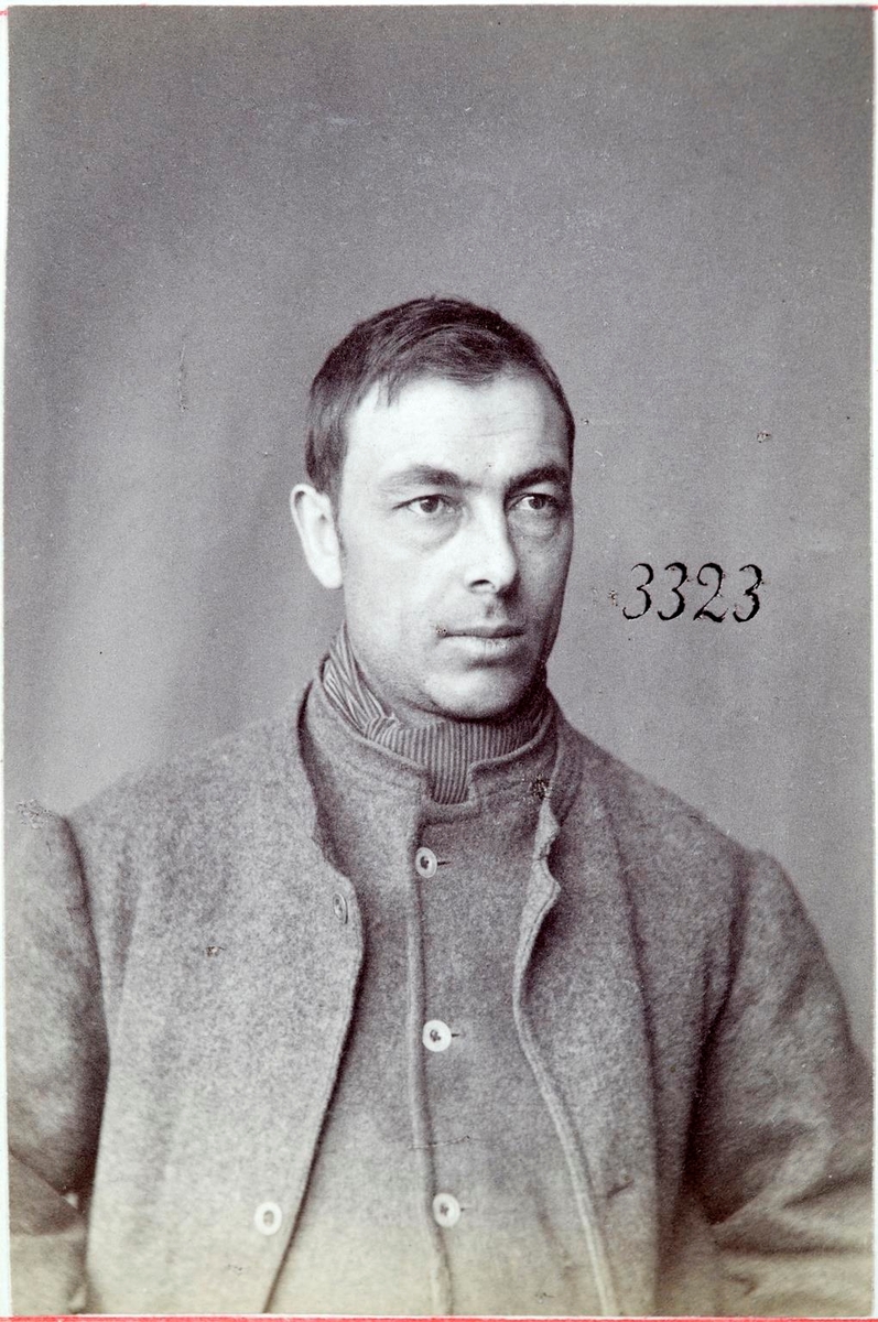 Registreringsfoto fra Kristiania-politiets forbryteralbum 1890 - 1895