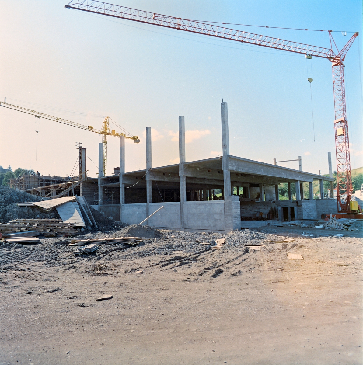 Arbeid med Foto Schrøders bygg i Fossegrenda