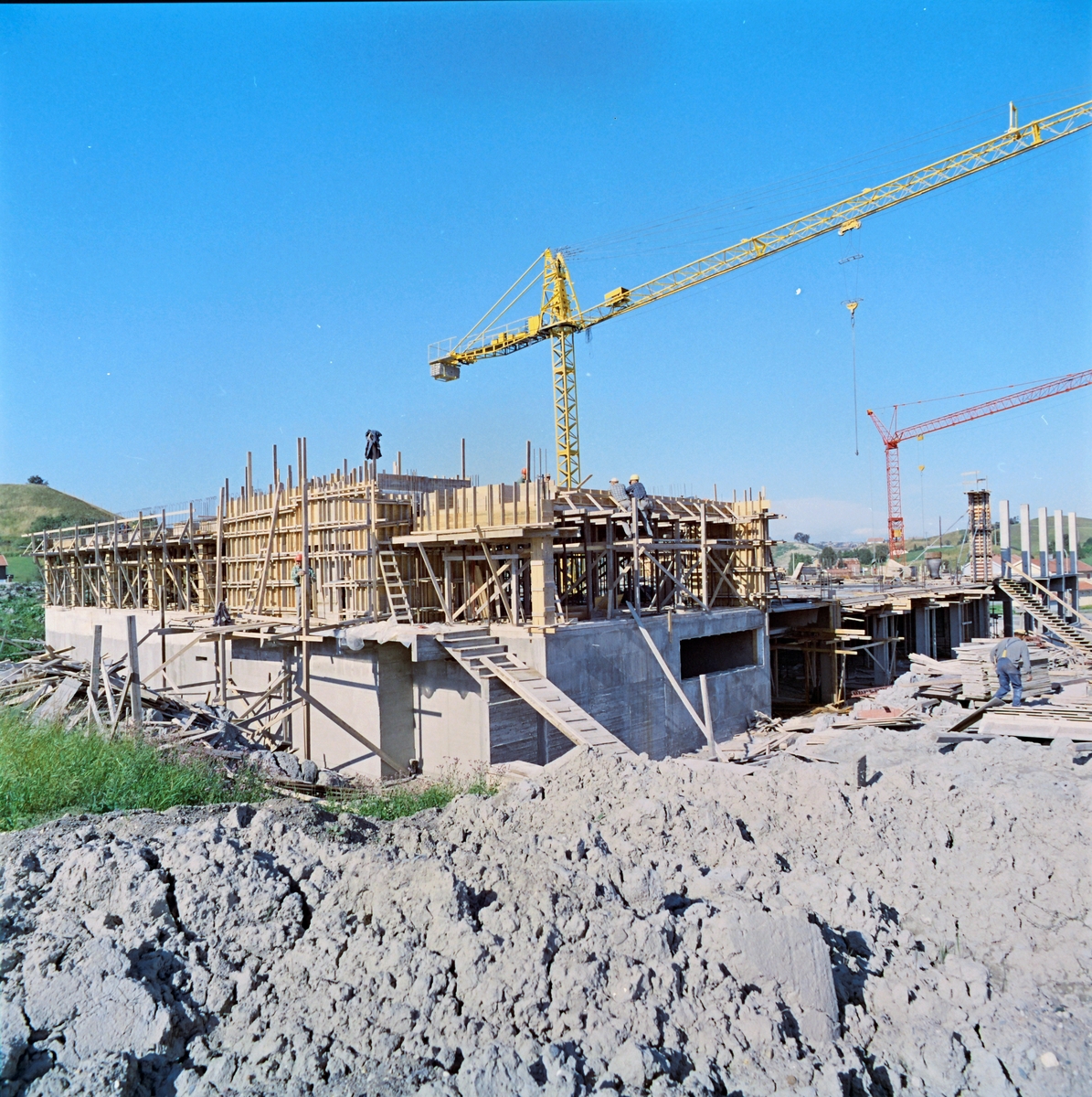 Arbeid med Foto Schrøders bygg i Fossegrenda