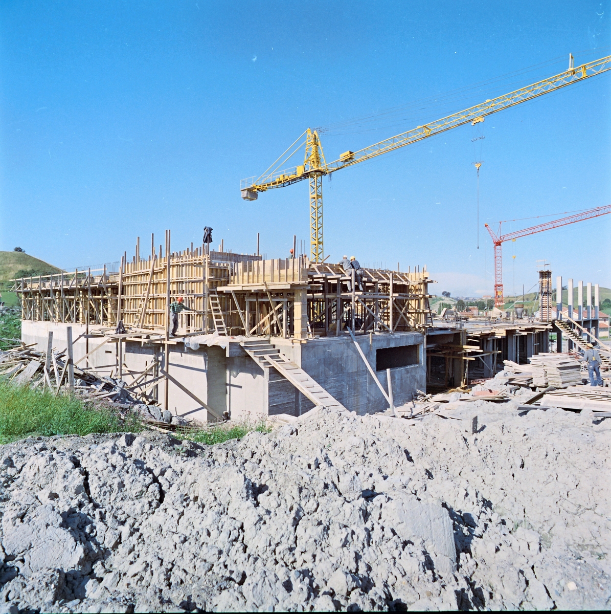 Arbeid med Foto Schrøders bygg i Fossegrenda