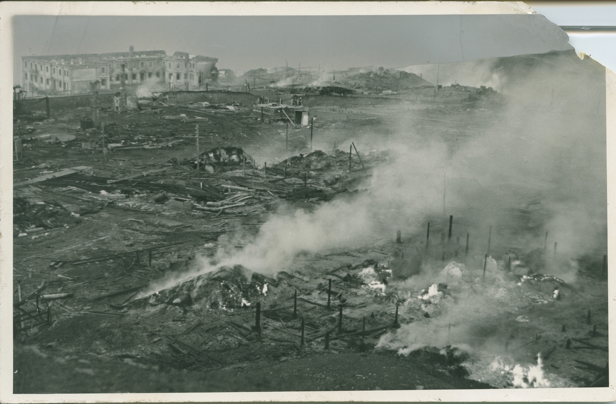 Barentsburg i brann etter bombing