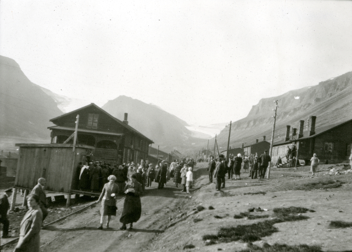 Turister i Longyearbyen