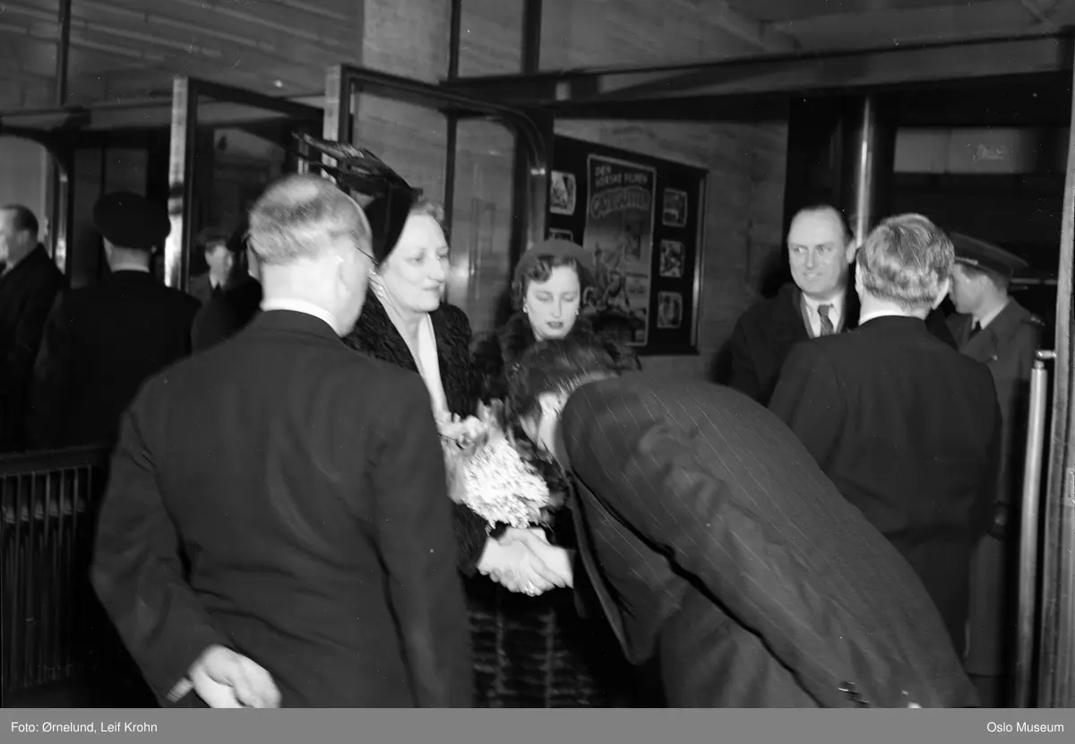 Klingenberg kino, premiere på Roosevelt-filmen, mottagelse, kronprinsesse, kronprins, prinsesse