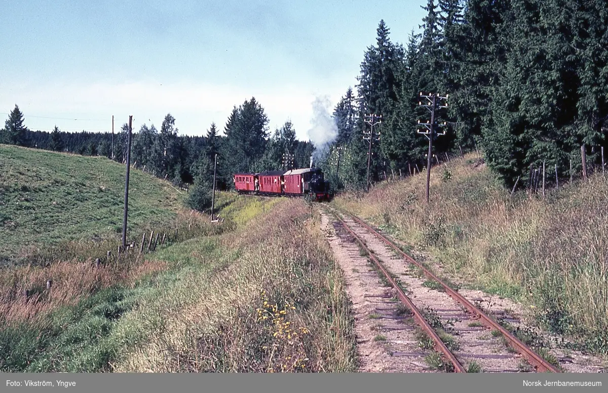 Damplokomotiv XXIXa nr 6 HØLAND i Sætrabakken på museumsbanen Urskog-Hølandsbanen