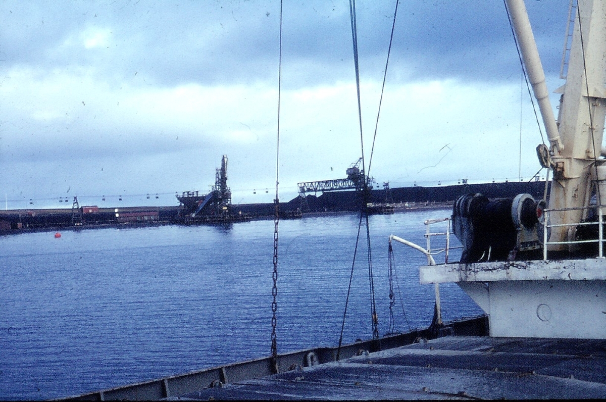 Lasteanlegget på Nesset. Bilde fra Bjørnar Nilsen, sønn av stiger Johannes Nilsen Støpseth som kom opp i 1948 og var her i 40 år.