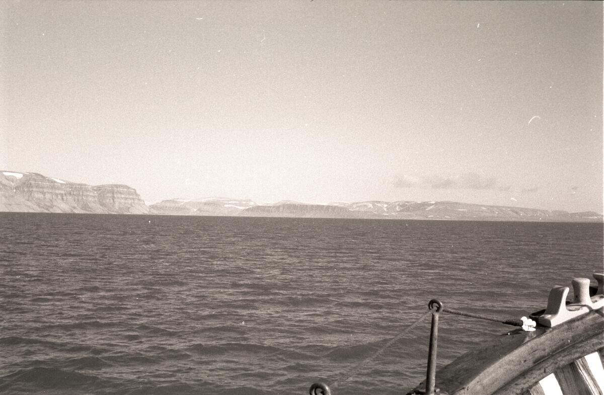 Tur med Nordsyssel til Hilmar Nøis på Fredheim i Tempelfjorden 26.juli 1960.