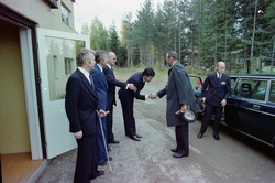 Kronprins Harald besøker Bergans Meis.