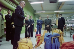 Kronprins Harald besøker Bergans Meis.